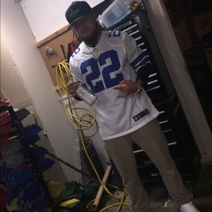 Meet your Posher, Manuel